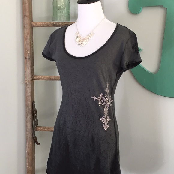 Tops - Cross fade to black shirt